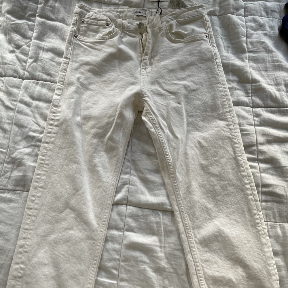 Zara Medium Rise White Straight Leg Jeans